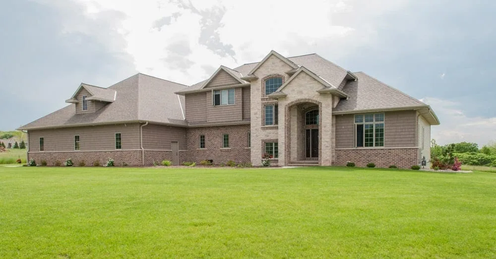 Bellevue Natural Stone Veneer Exterior