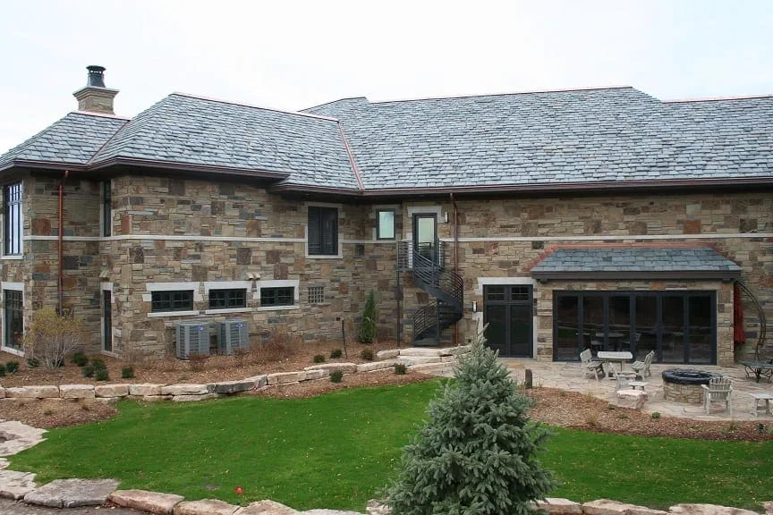 Custom Blend of Kodiak, Mojave and Charcoal Canyon Thin Stone Veneer