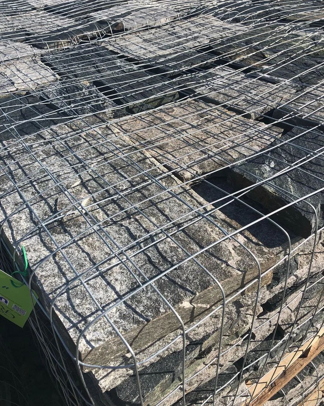 Flats pallet of Carlisle natural thin stone veneer