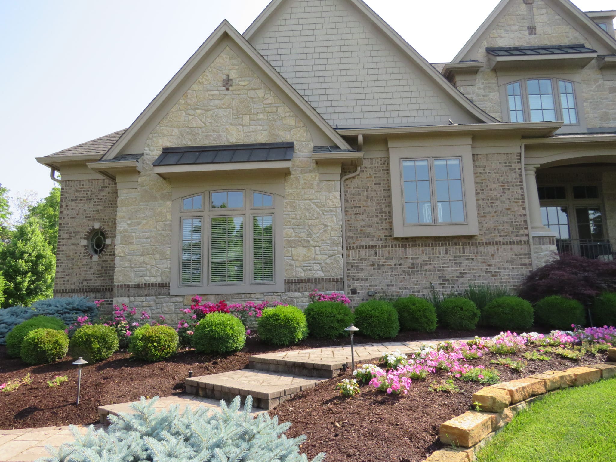 Chateau Natural Limestone Thin Veneer Accent Wall
