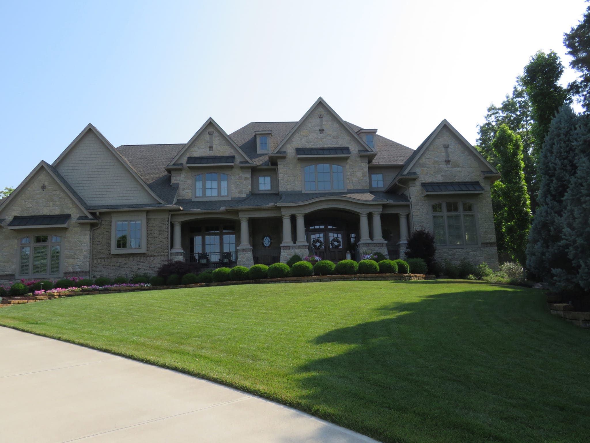 Chateau Real Thin Stone Veneer Exterior Curb Appeal