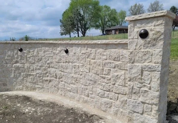Draper Real Thin Stone Veneer Landscape Wall
