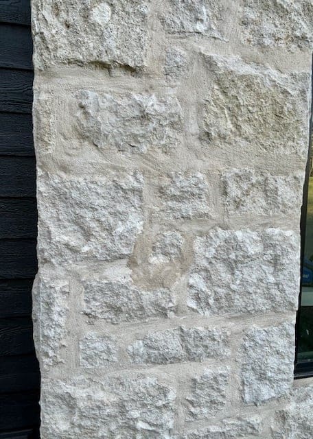 Draper Real Thin Stone Veneer with Gold Close Up Flush Joint