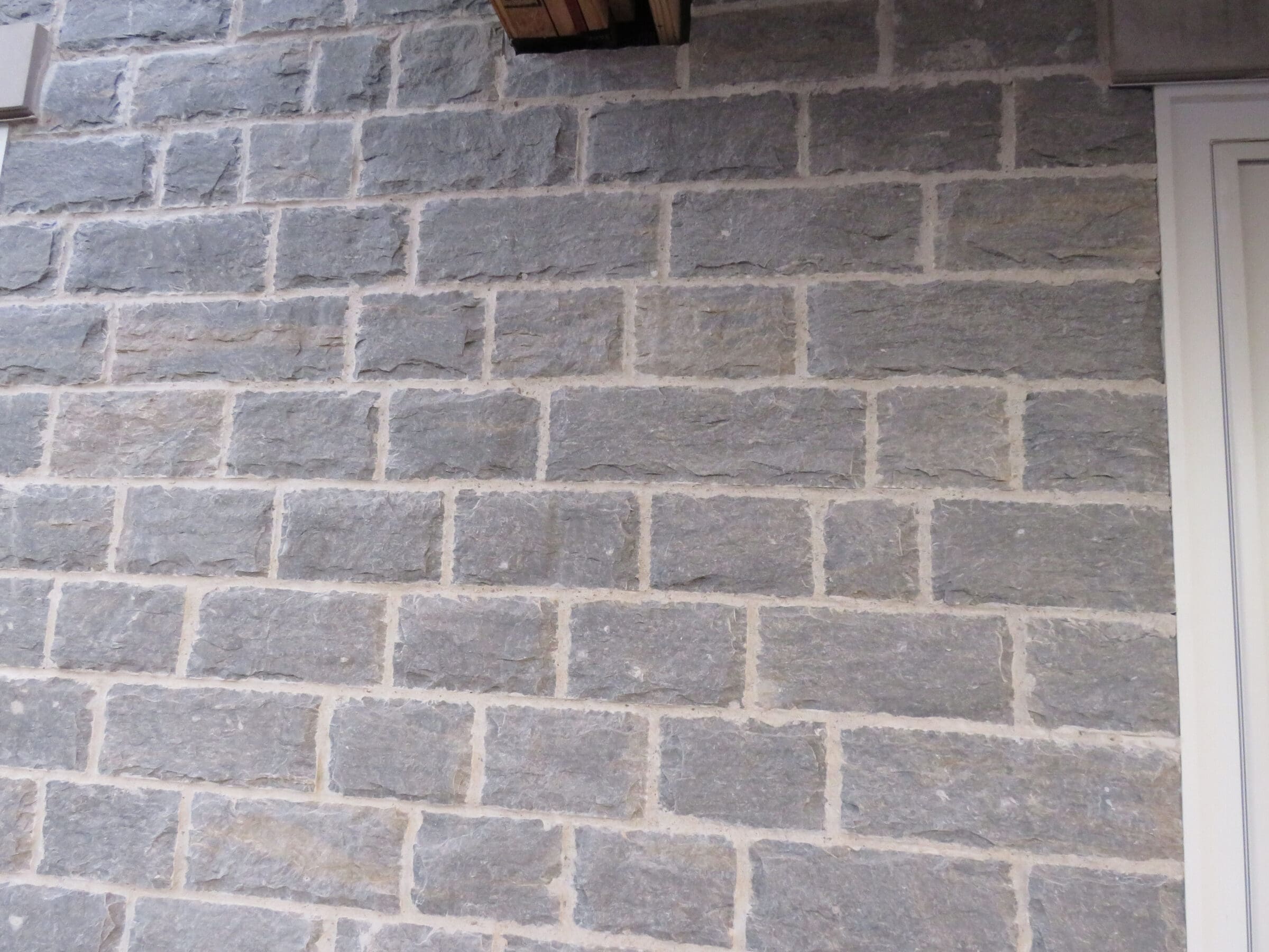 Larchmont Natural Stone Veneer Custom Dimensional All 7 Inch Close Up