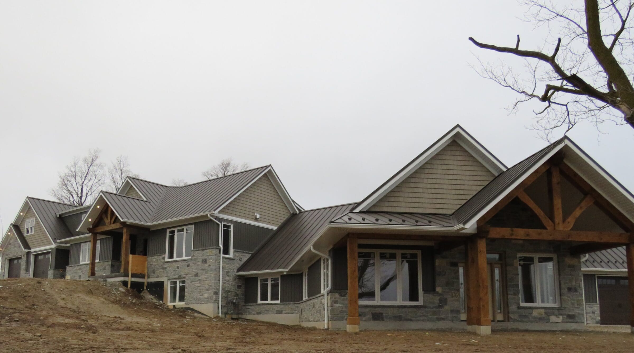 Logan Natural Thin Stone Veneer Exterior Siding