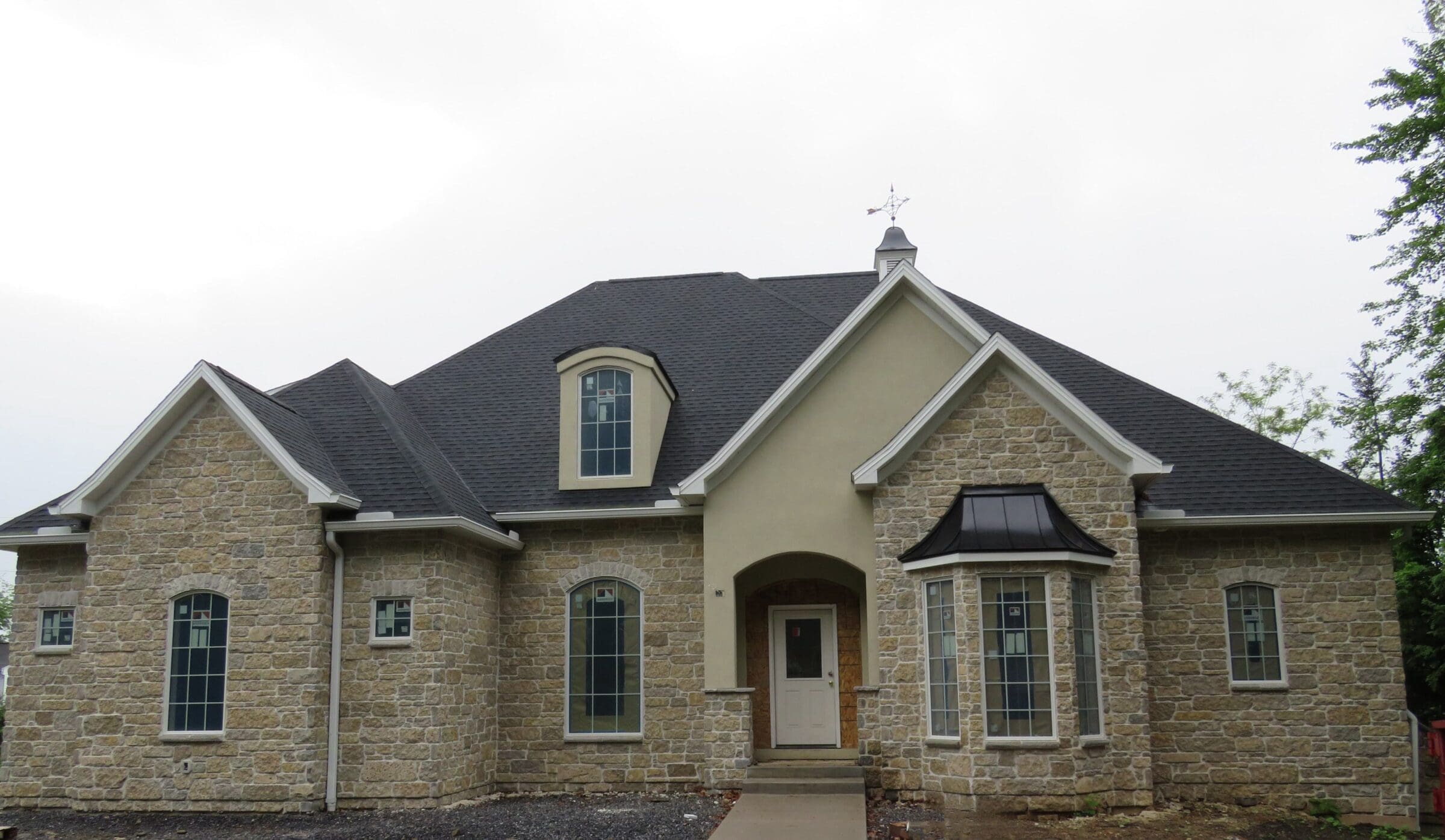 Salerno Real Thin Stone Veneer Exterior Siding