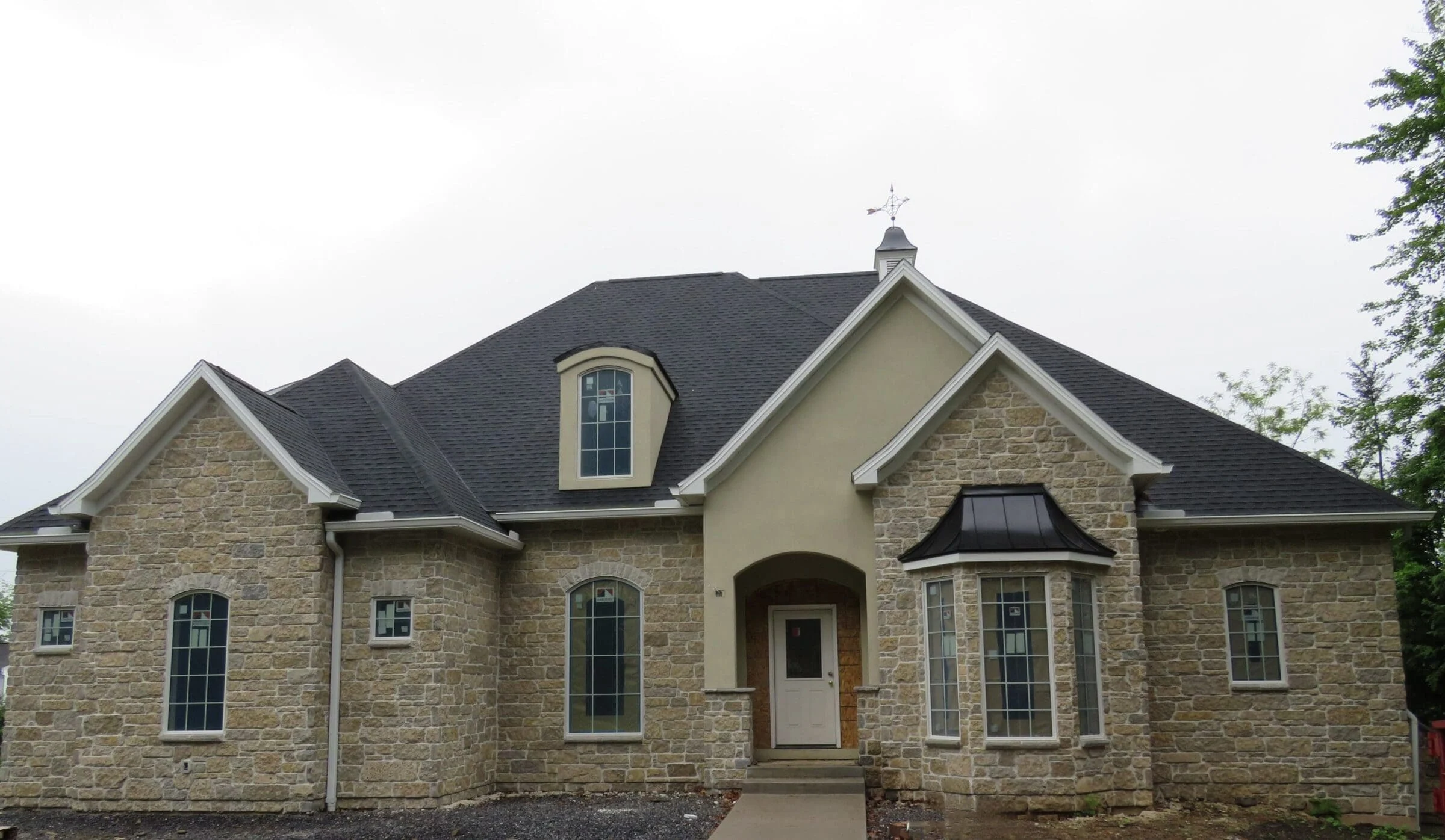 Salerno Real Thin Stone Veneer Exterior Siding