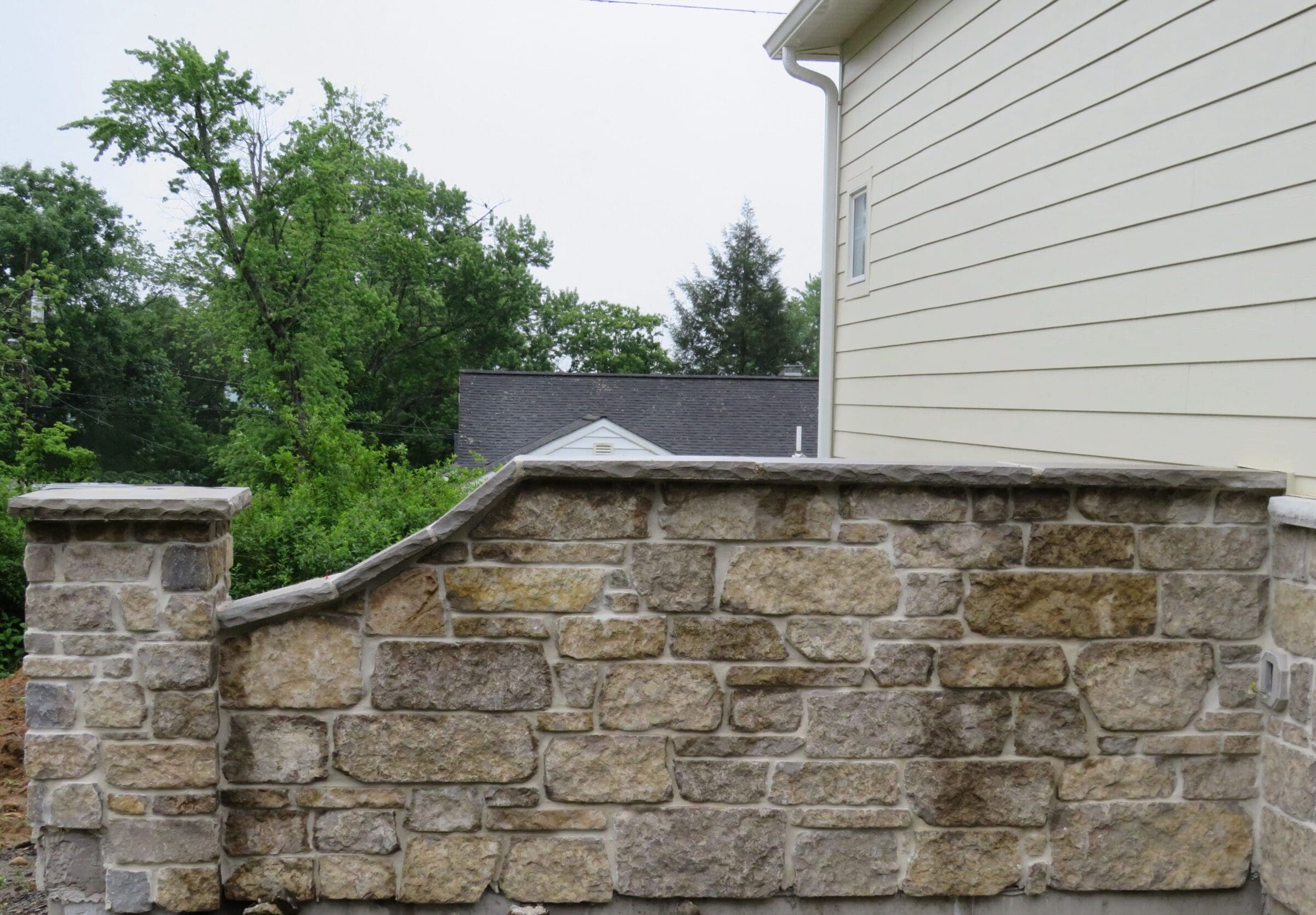 Salerno Real Thin Stone Veneer Privacy Wall