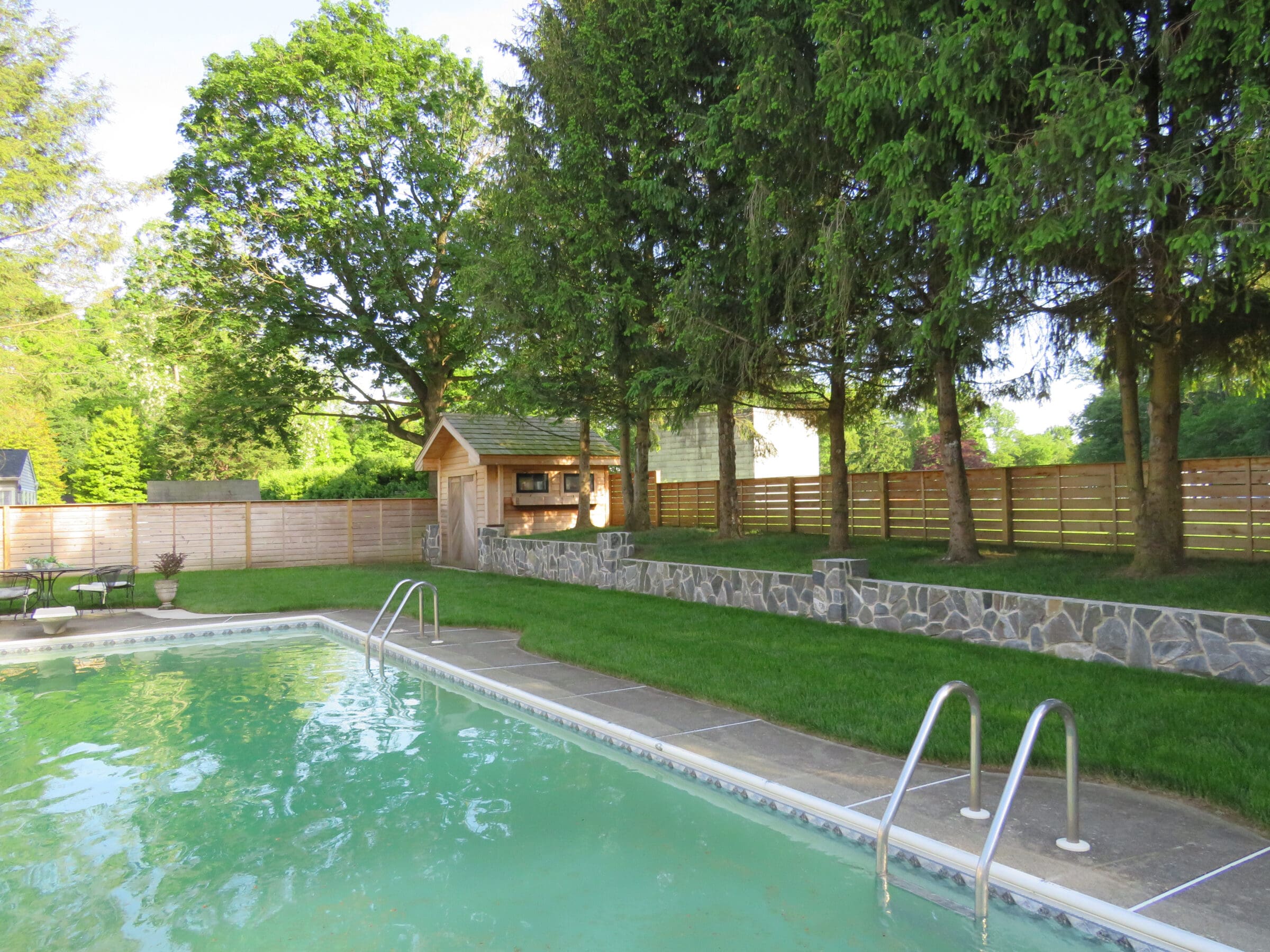Custom Blend Concord and Custom Mosaic Dublin Real Stone Veneer Pool Landscape Wall