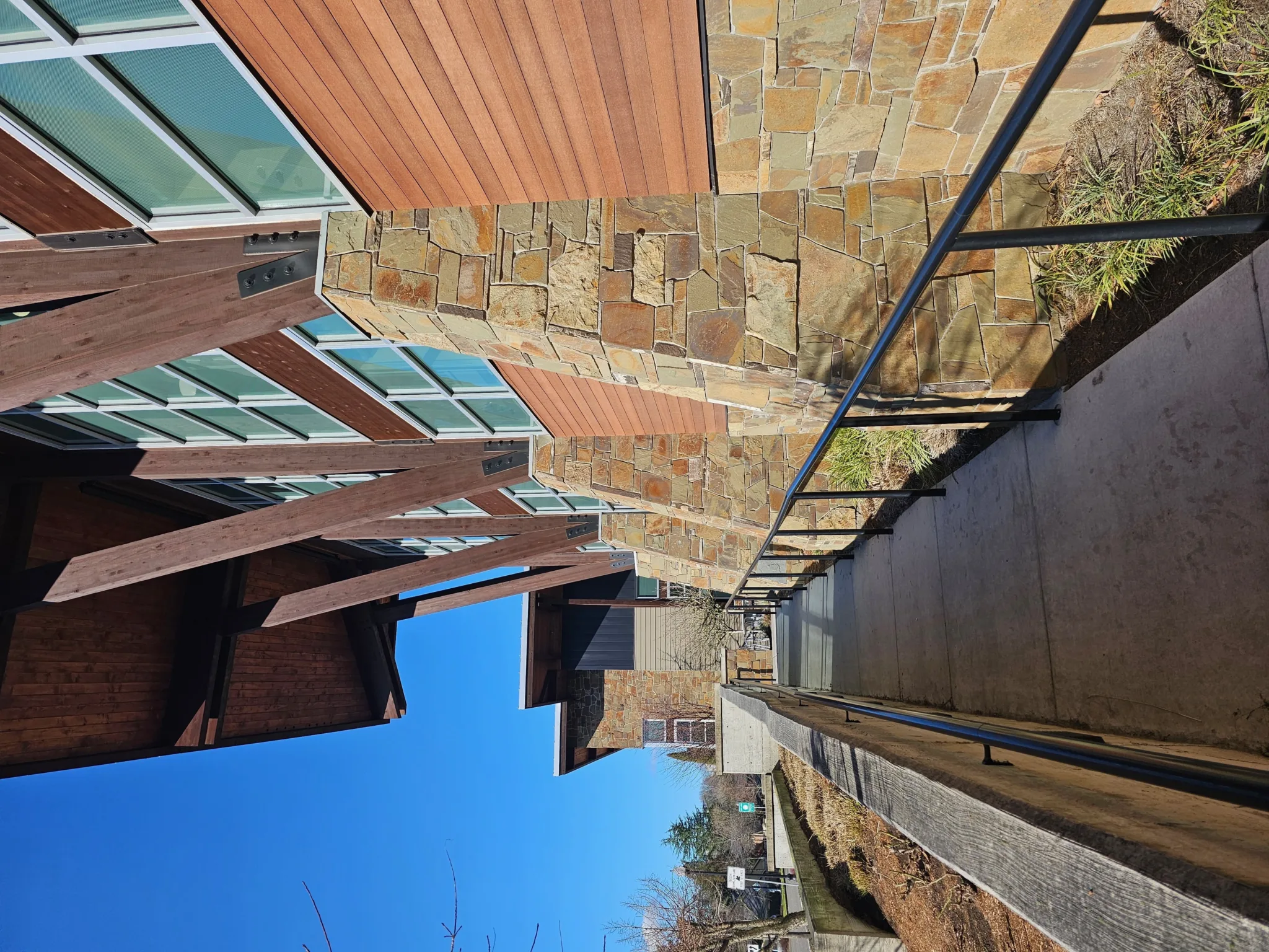 Lisse Real Thin Stone Veneer Commercial Pillar