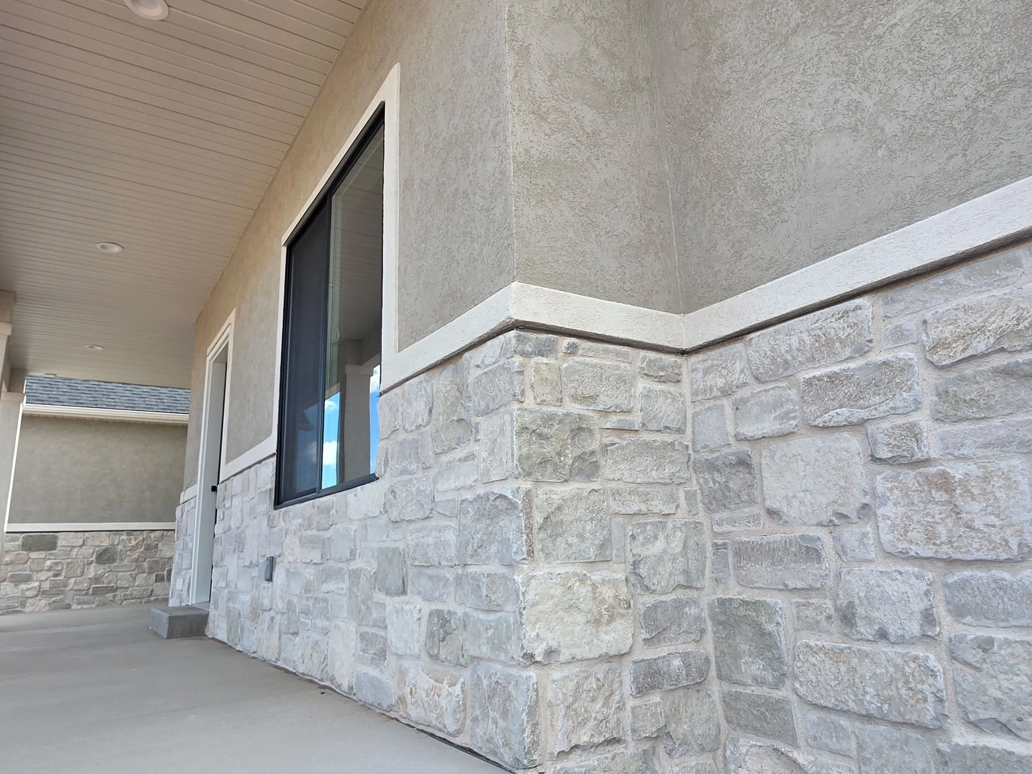 Crupet Real Thin Stone Veneer Exterior Wainscoting