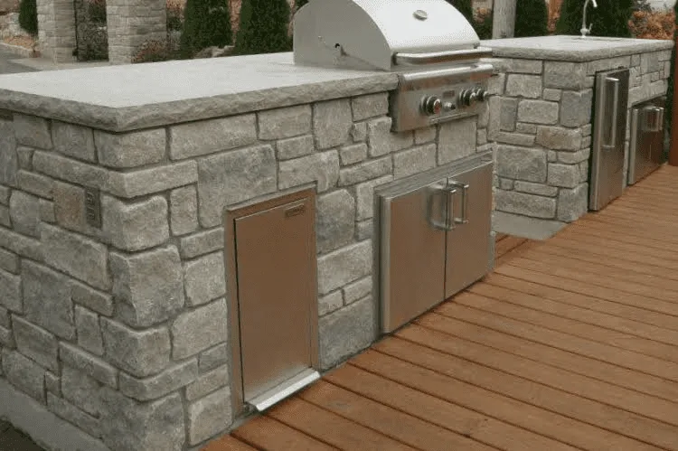 Hamilton Natural Stone Veneer Built in Grill and Outdoor Kitchen