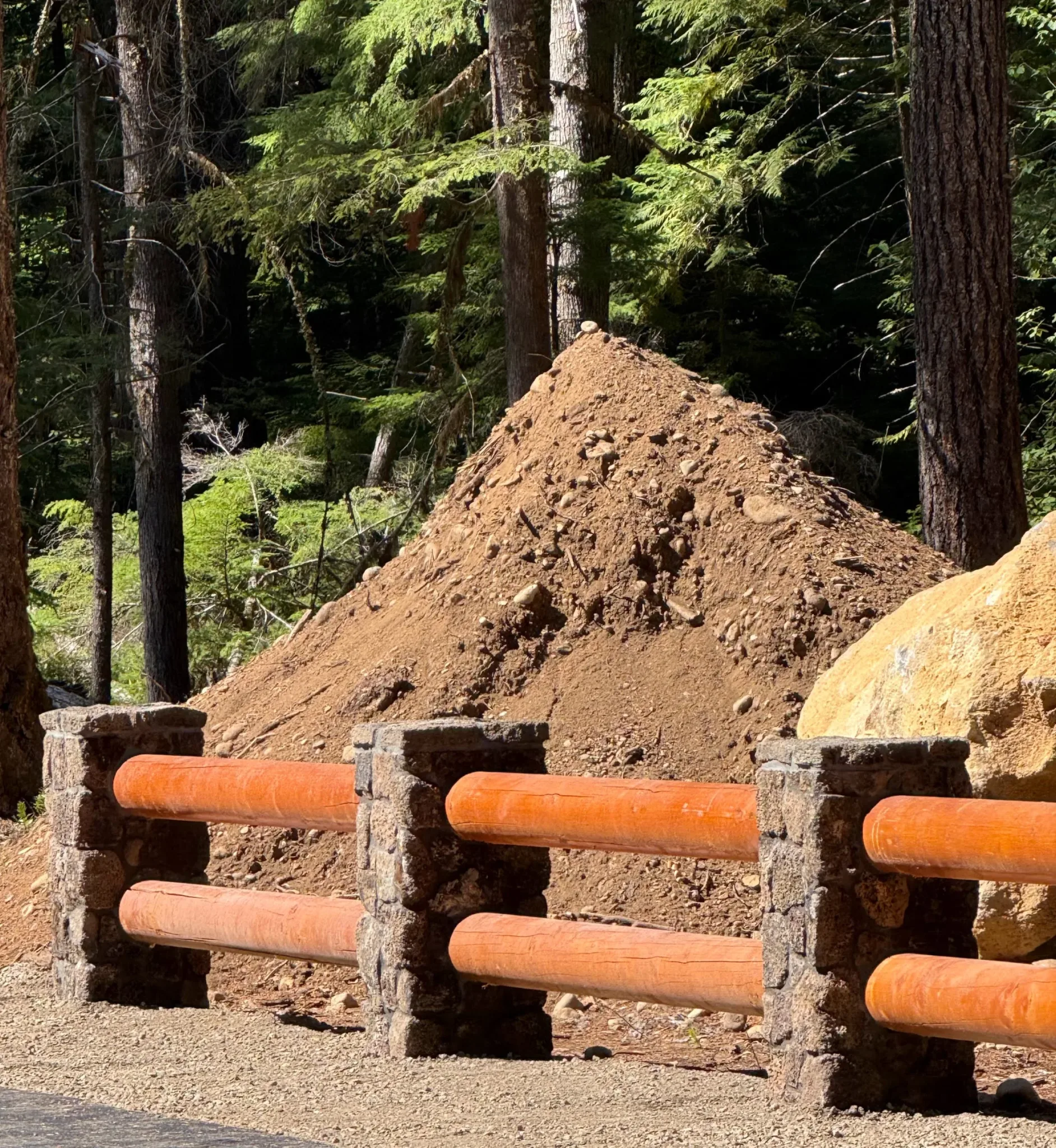Lava Rock Natural Thin Stone Veneer Fence Pillars Installation